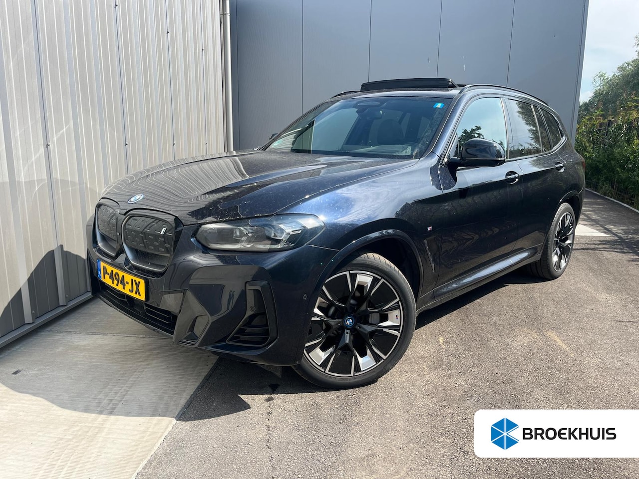 BMW iX3 - High Executive 80 kWh 286pk | Lederen bekleding | SOH 100% | Panoramadak | Elektrisch vers - AutoWereld.nl