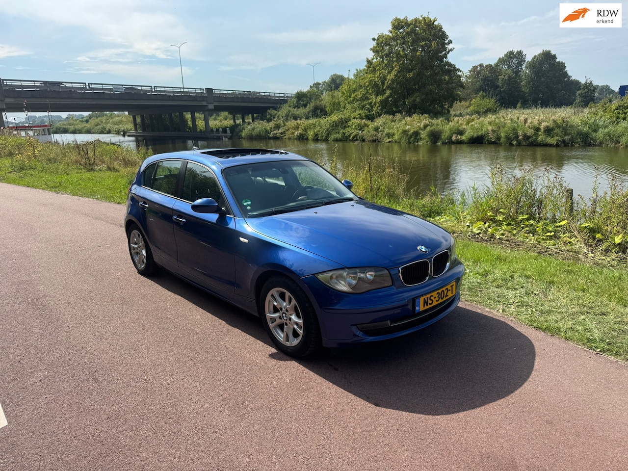 BMW 1-serie - 116i |Pano|Autom.|Luxe|Stoelverw.|NW APK| - AutoWereld.nl