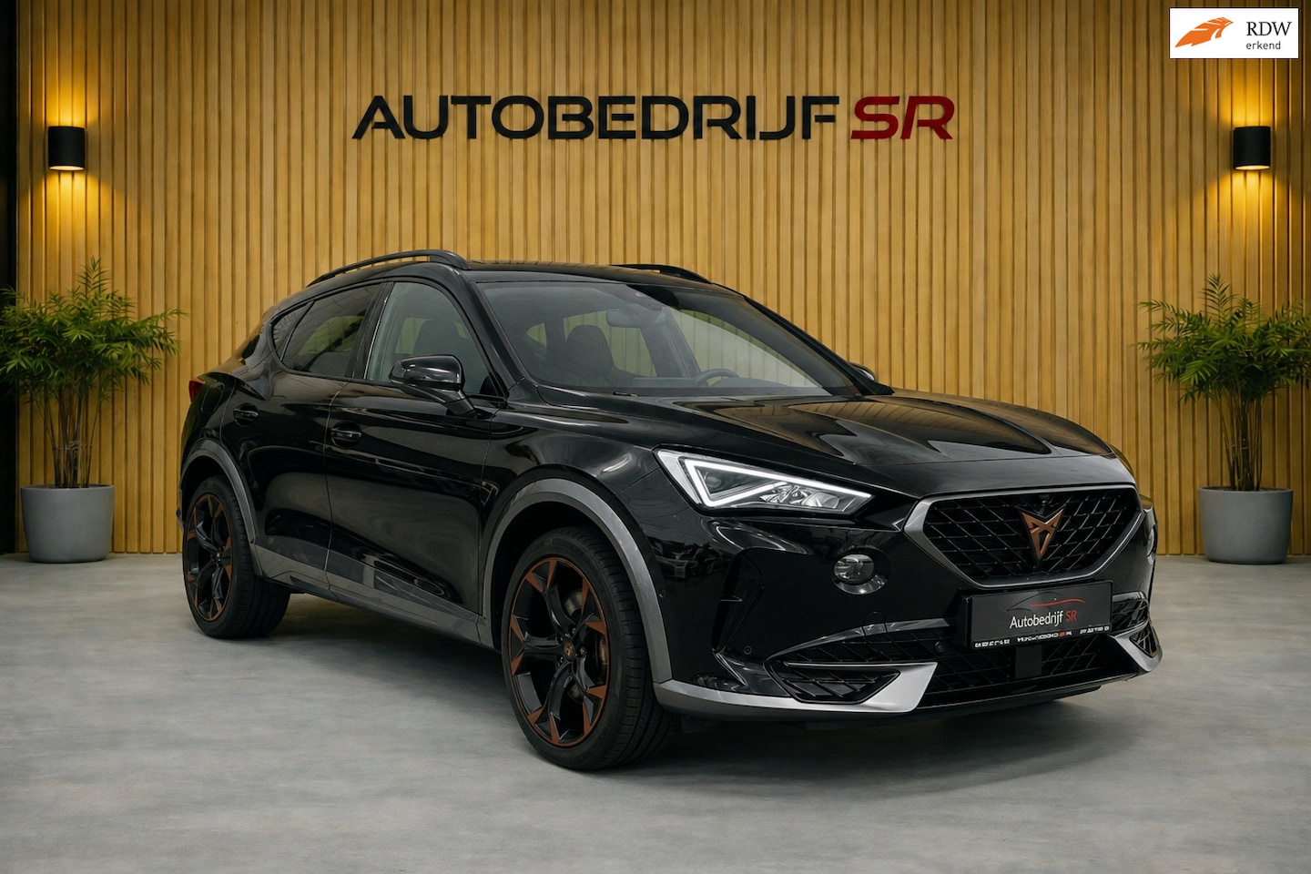 CUPRA Formentor - 1.4 e-Hybrid VZ Copper Edition 245PK Panoramadak | 360 Camera | Trekhaak | Vol opties! - AutoWereld.nl