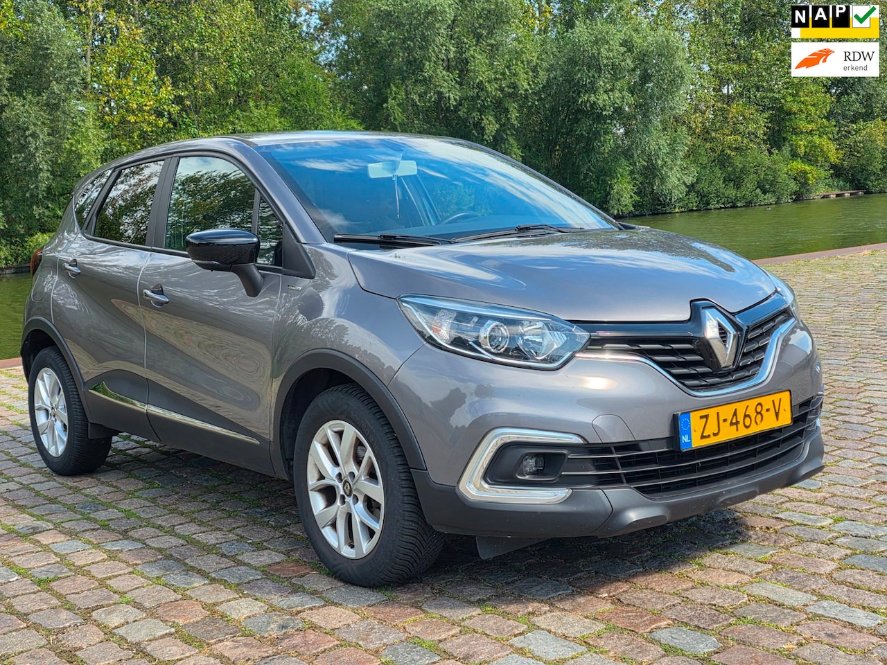 Renault Captur - 0.9 TCe Limited 2e eigenaar dealer onderhouden trekhaak navigatie cruis control parkeer se - AutoWereld.nl