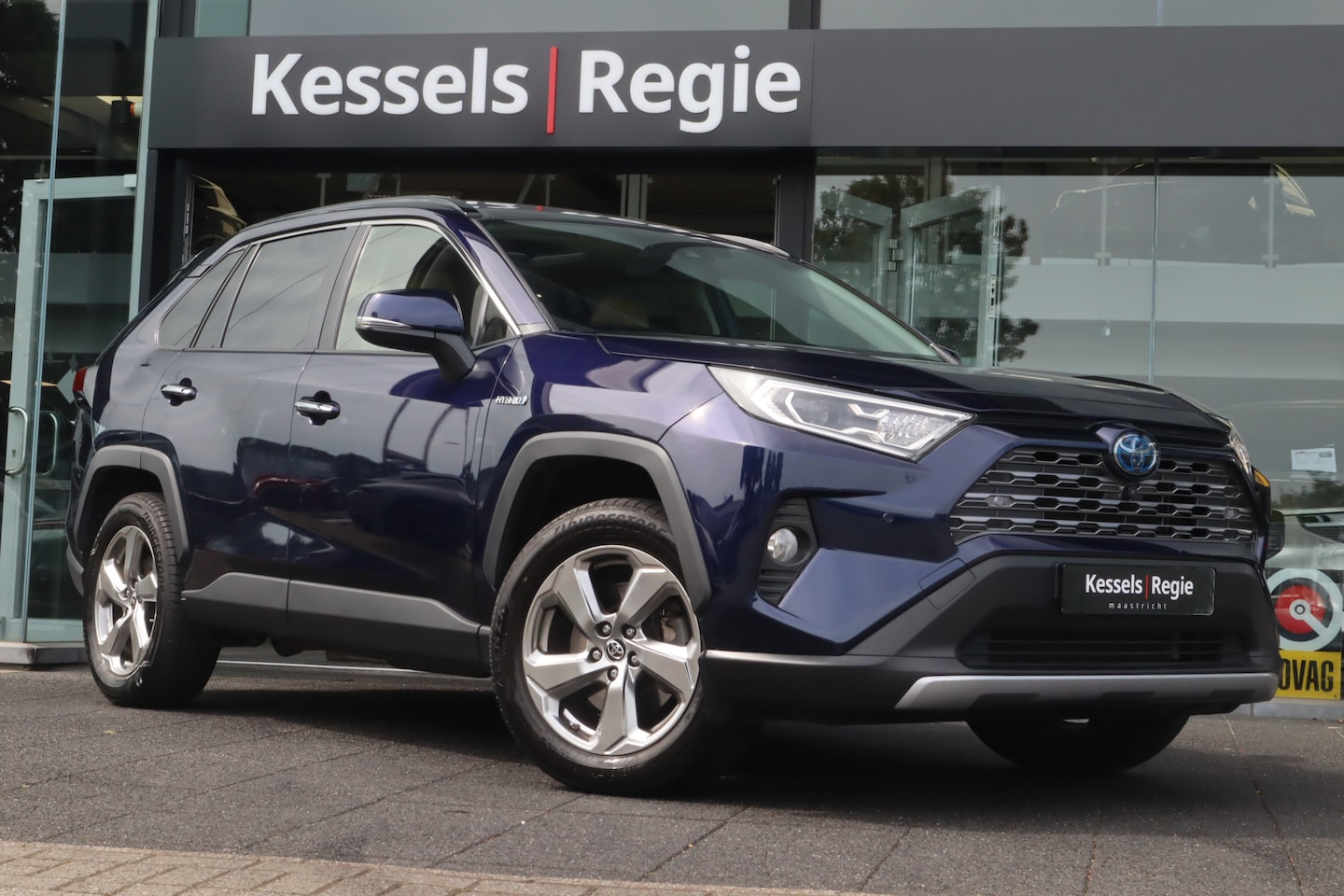 Toyota RAV4 - 2.5 Hybrid Executive | Pano | Leer | Afn. trekhaak | 360 Camera | Carplay | NAvi | Memory - AutoWereld.nl