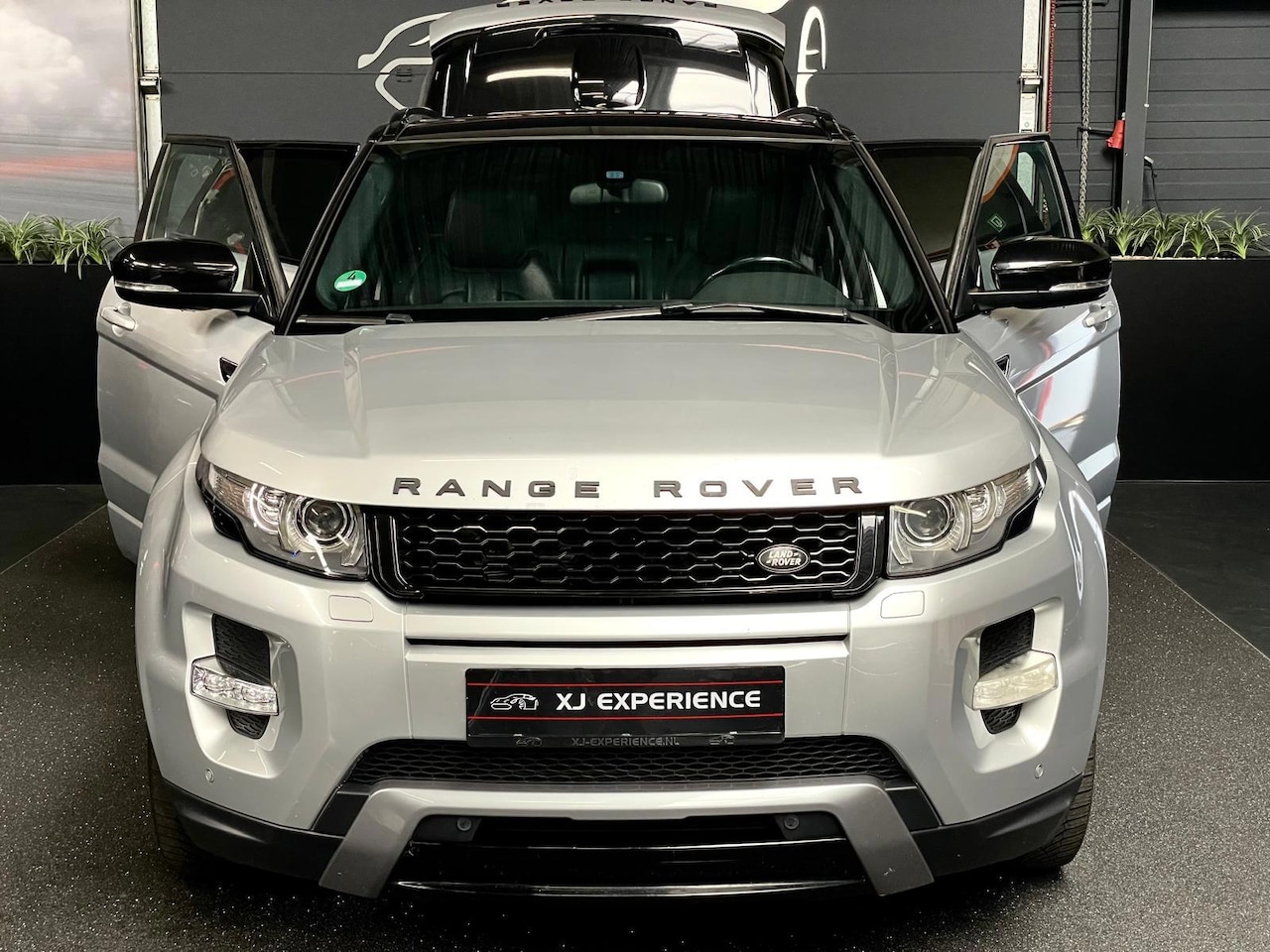 Land Rover Range Rover Evoque - 2.2 TD4 4WD Dynamic PANO CLIMA NAVI LEER TREKH - AutoWereld.nl