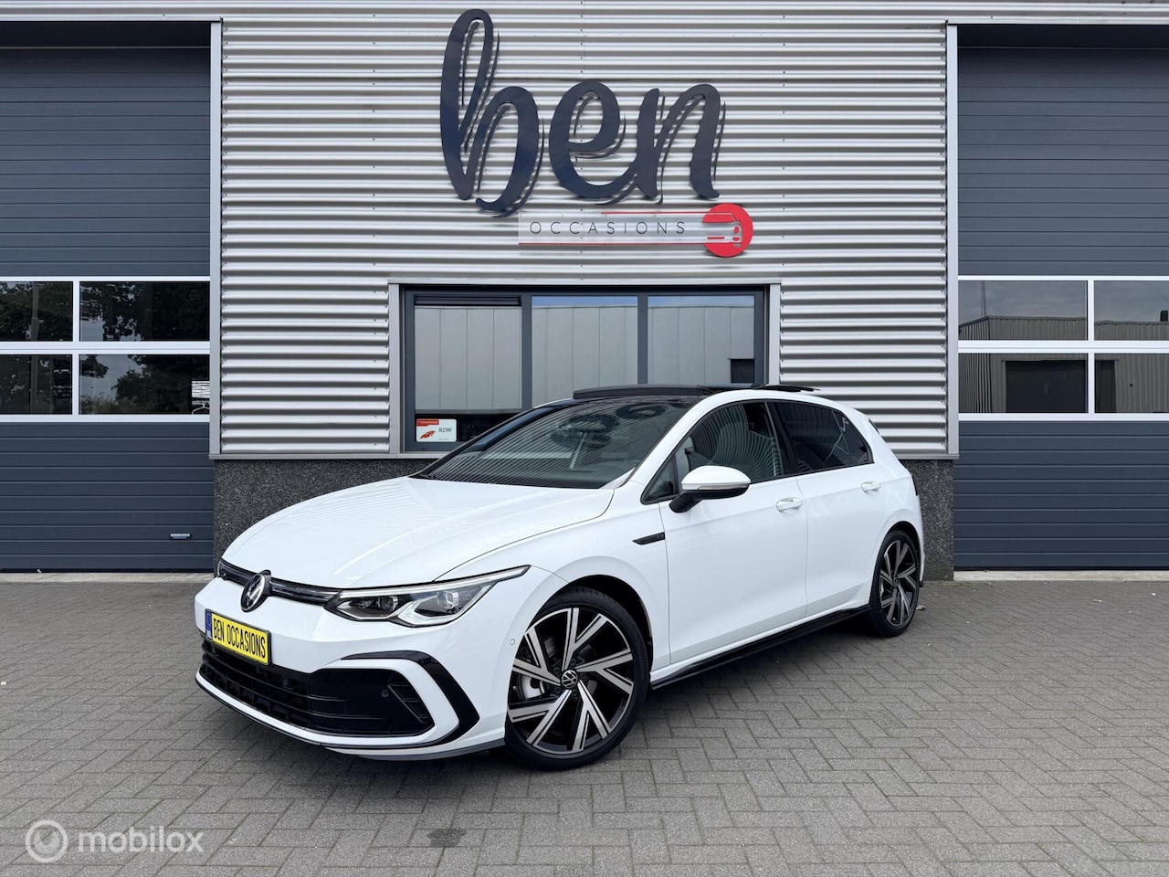 Volkswagen Golf - 1.5 eTSI R-Line 1e Eig NIEUWSTAAT!!! - AutoWereld.nl