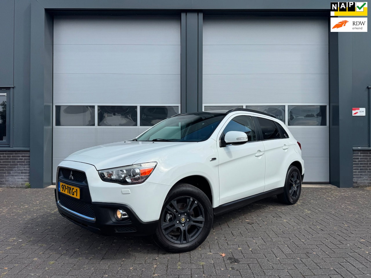 Mitsubishi ASX - 1.6 Instyle ClearTec Panorama Leder Stoelvw Key - AutoWereld.nl