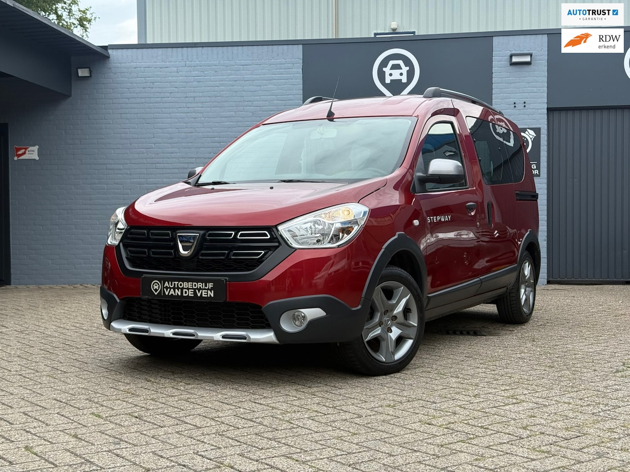 Dacia Dokker - 1.6 SCe Stepway | A/C | Cruise | Trekhaak - AutoWereld.nl