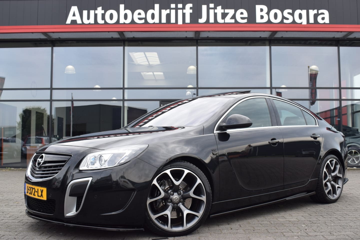 Opel Insignia - 2.8 Turbo 325pk OPC Automaat 4x4 Bi-Xenon | Recaro Sportstoelen | Zwart Leder | Schuif/Kan - AutoWereld.nl