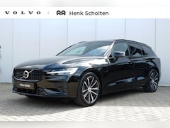 Volvo V60 - T8 Plug-in hybrid AWD Ultra Dark | Panoramadak | Trekhaak | Premium audio by Harman Kardon