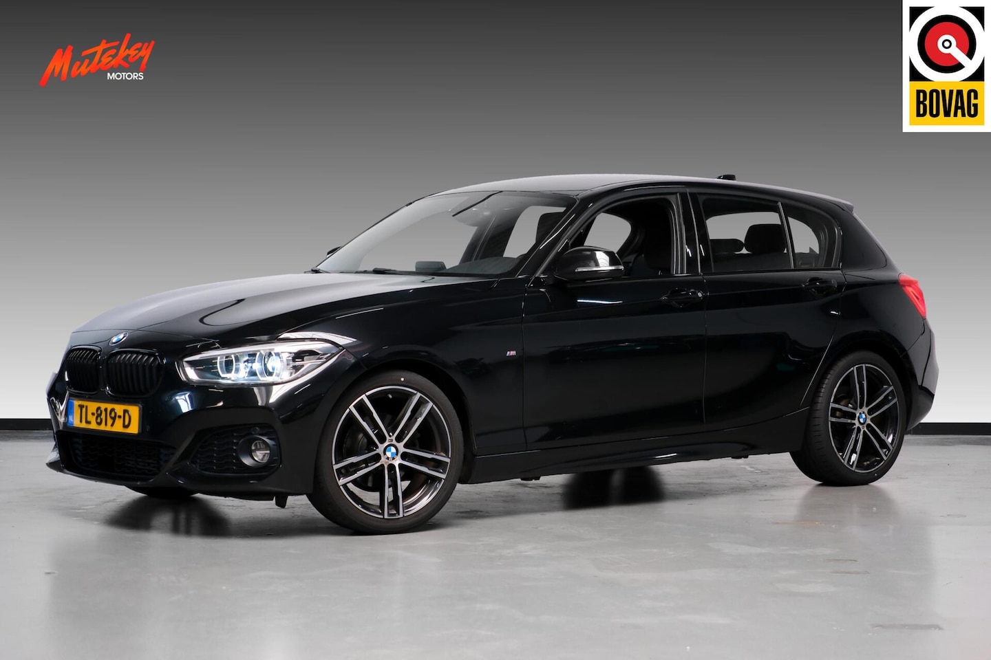 BMW 1-serie - 118i Edition M Sport Shadow | Alcantara - AutoWereld.nl