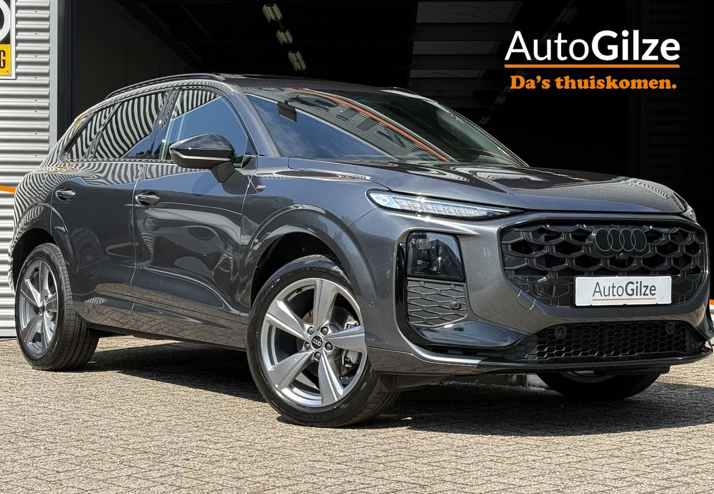 Audi Q3 - 35 TFSI S Edition Tech Plus l Pano l Black Pack l Trekhaak - AutoWereld.nl