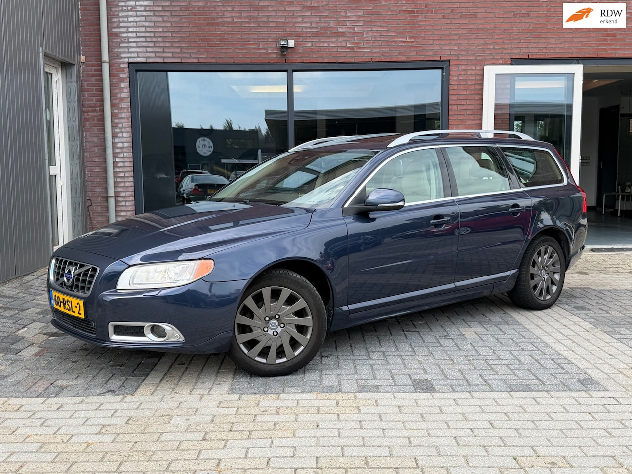 Volvo V70 - 1.6 T4 Limited Edition | Pano | Leer | Memory | Navi | - AutoWereld.nl