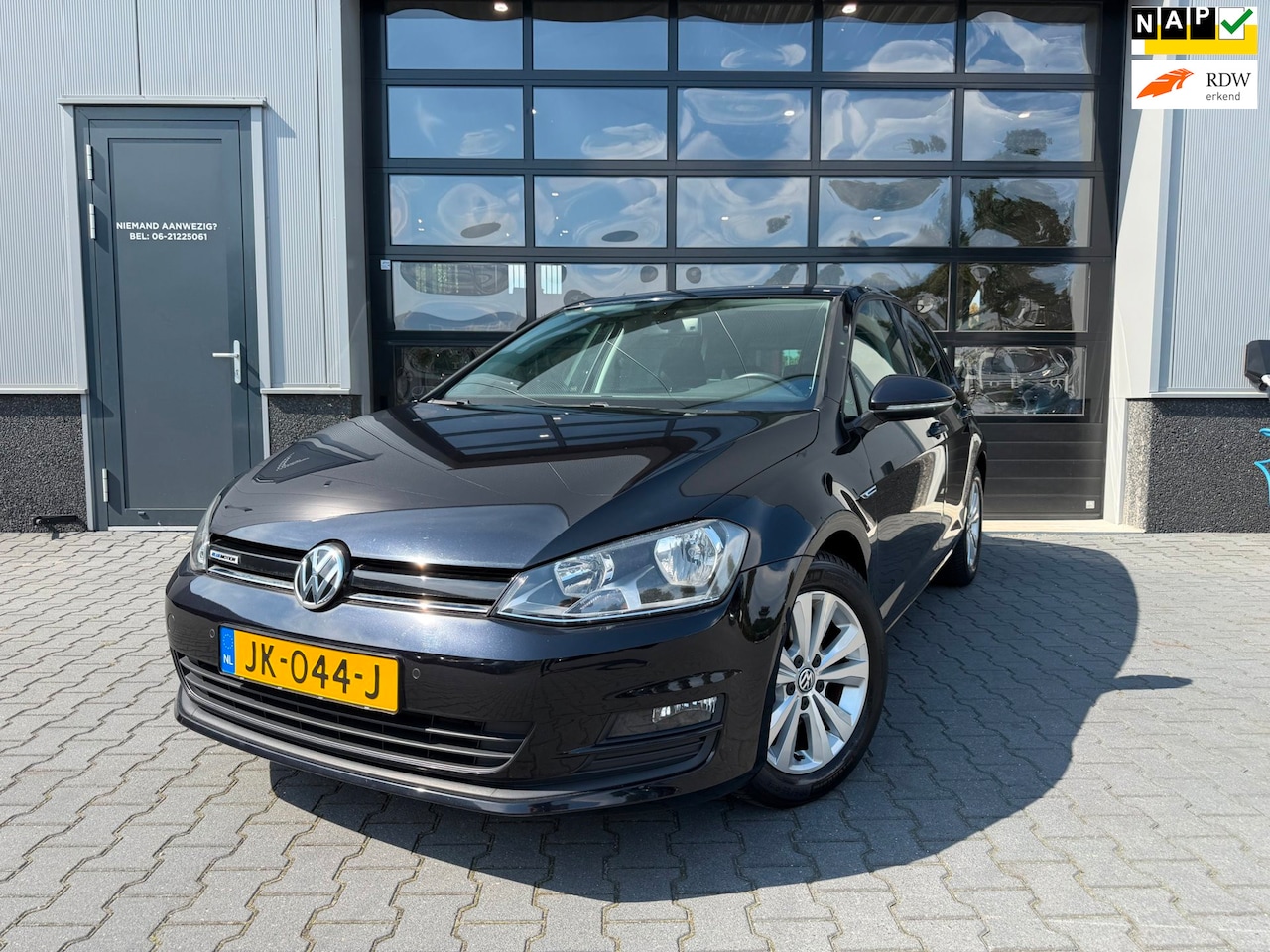 Volkswagen Golf - 1.0 TSI Connected Series AUTOMAAT - AutoWereld.nl
