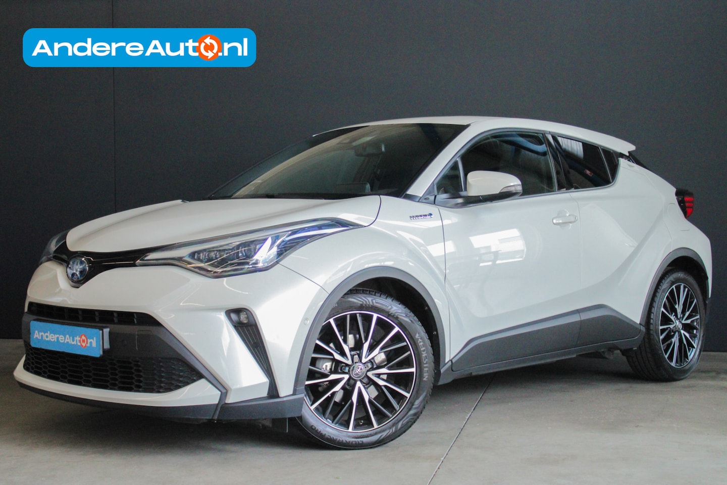Toyota C-HR - 1.8 Hybrid Executive |trekhaak|tealer onderhouden|navigatie|stoelverwarming| - AutoWereld.nl