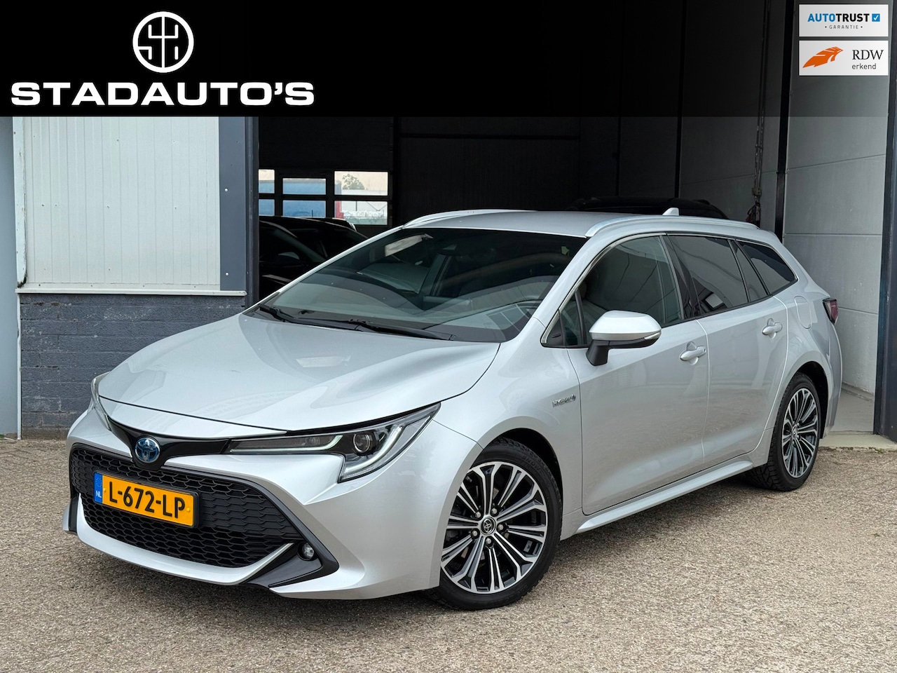 Toyota Corolla Touring Sports - 1.8 Hybrid Style|Full Led|Camera! - AutoWereld.nl