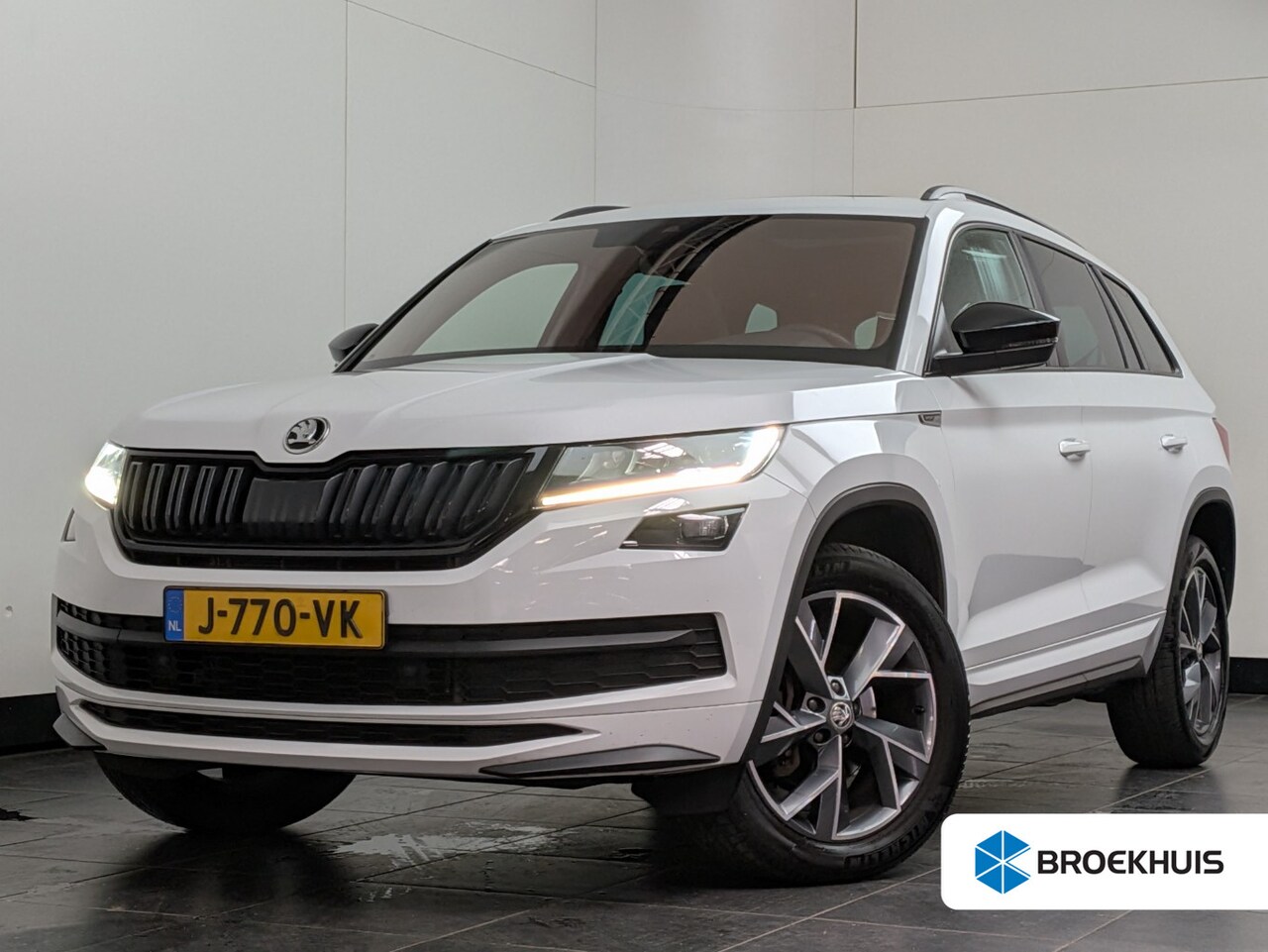 Skoda Kodiaq - 1.5 TSI Sportline Business 7p. | 2 stoelen op derde rij | Achteruitrijcamera | Alcantara b - AutoWereld.nl