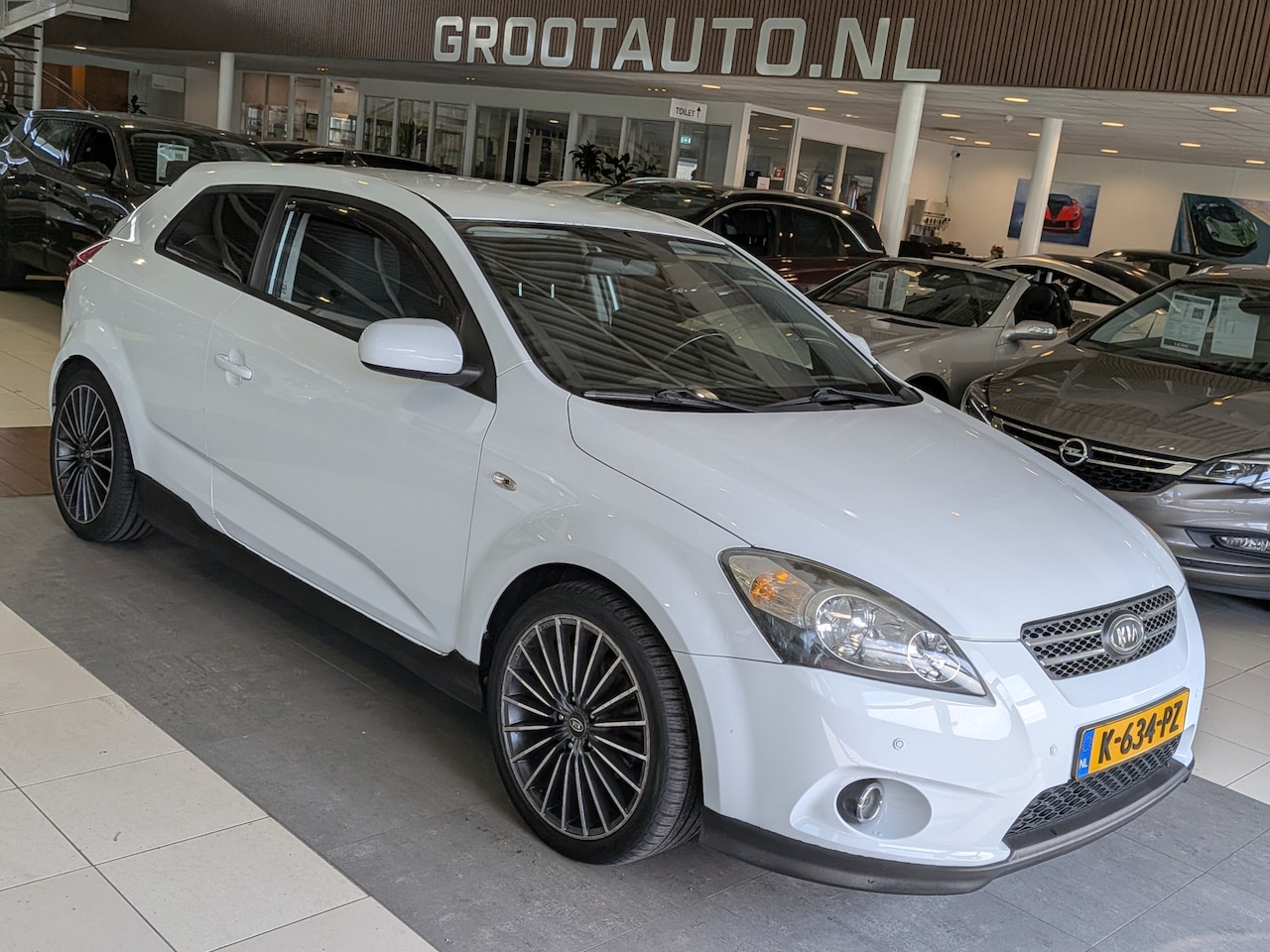 Kia Pro cee'd - 1.4 CVVT Airco, Trekhaak, Stuurbekrachtiging - AutoWereld.nl