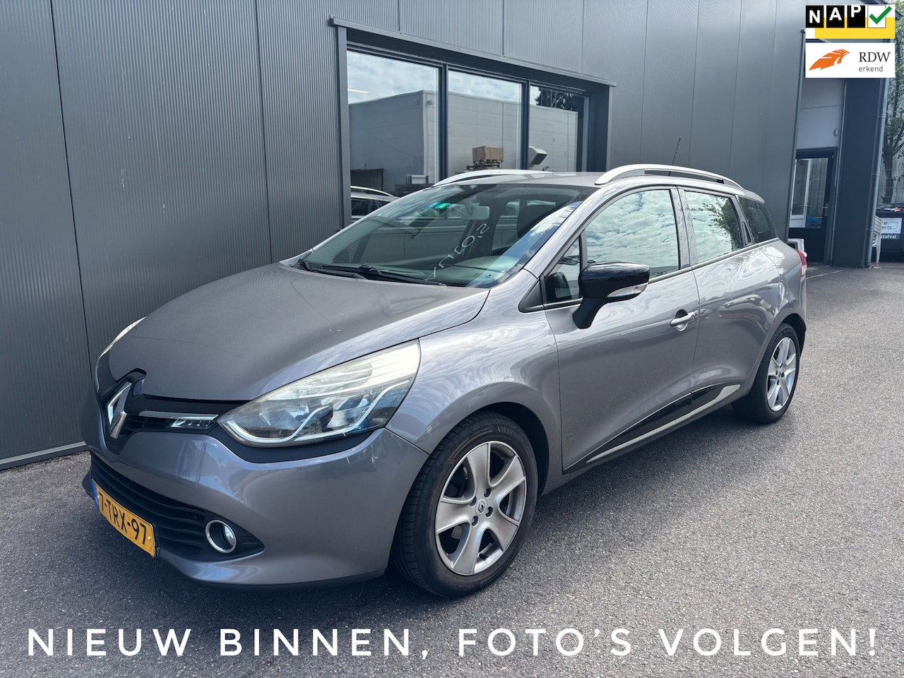 Renault Clio Estate - TCe 90 Expression / Navigatie / Airco! - AutoWereld.nl