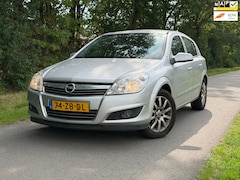 Opel Astra - 1.8 Temptation | Airco + Cruise Nu € 999,