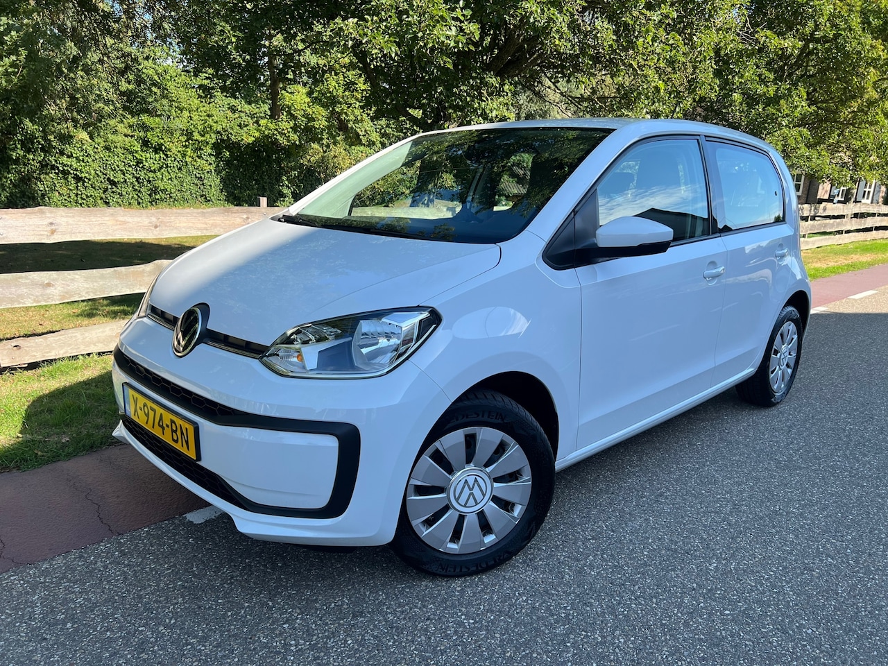 Volkswagen Up! - 1.0 Airco Line Keeping - AutoWereld.nl
