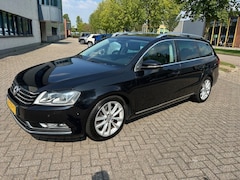 Volkswagen Passat Variant - 2.0 TSI Highline PANO NAVI CAMERA LEER