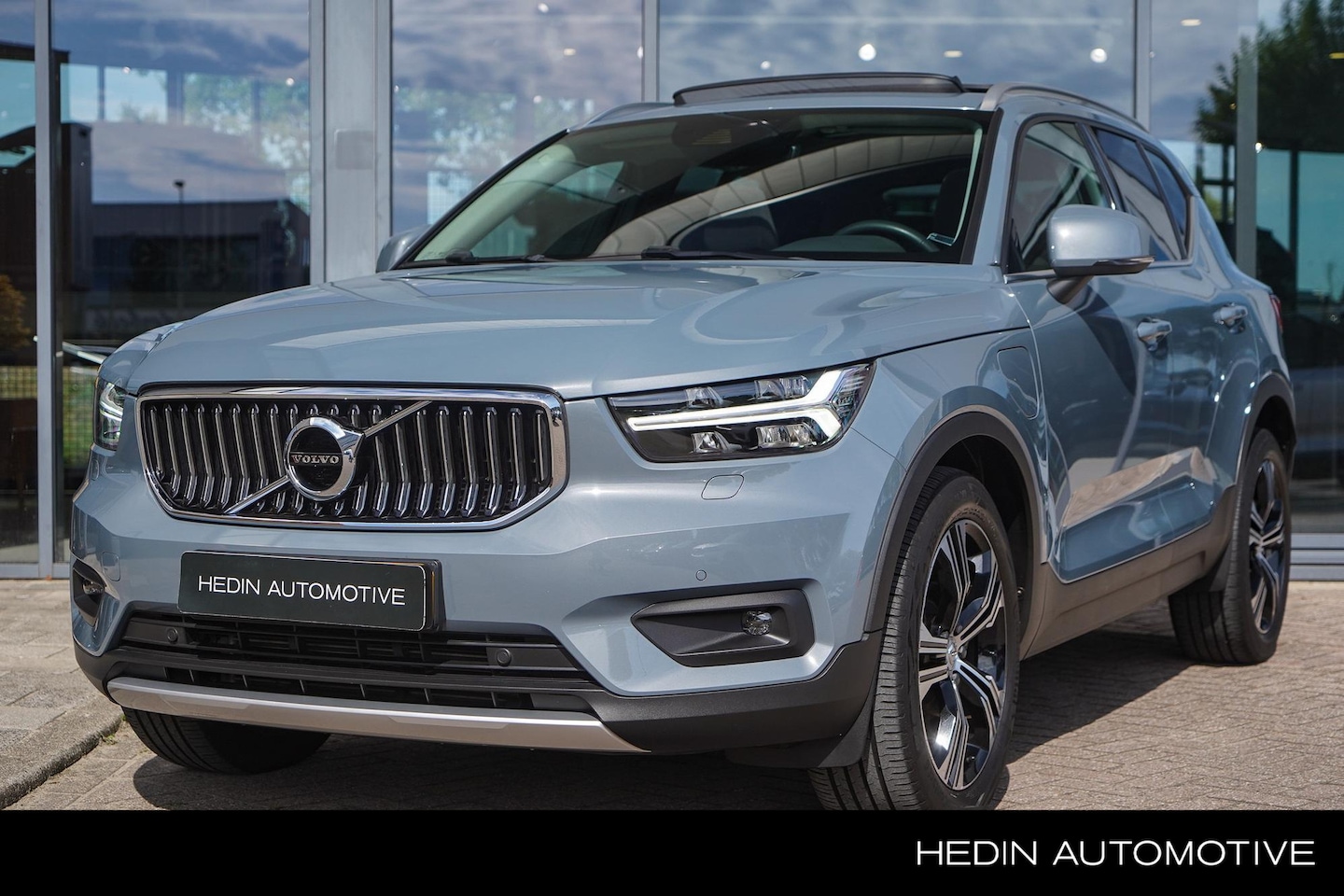 Volvo XC40 - T4 Recharge Inscription Expression | 2 Jaar garantie! | Panoramadak | Stoel en stuurverwar - AutoWereld.nl