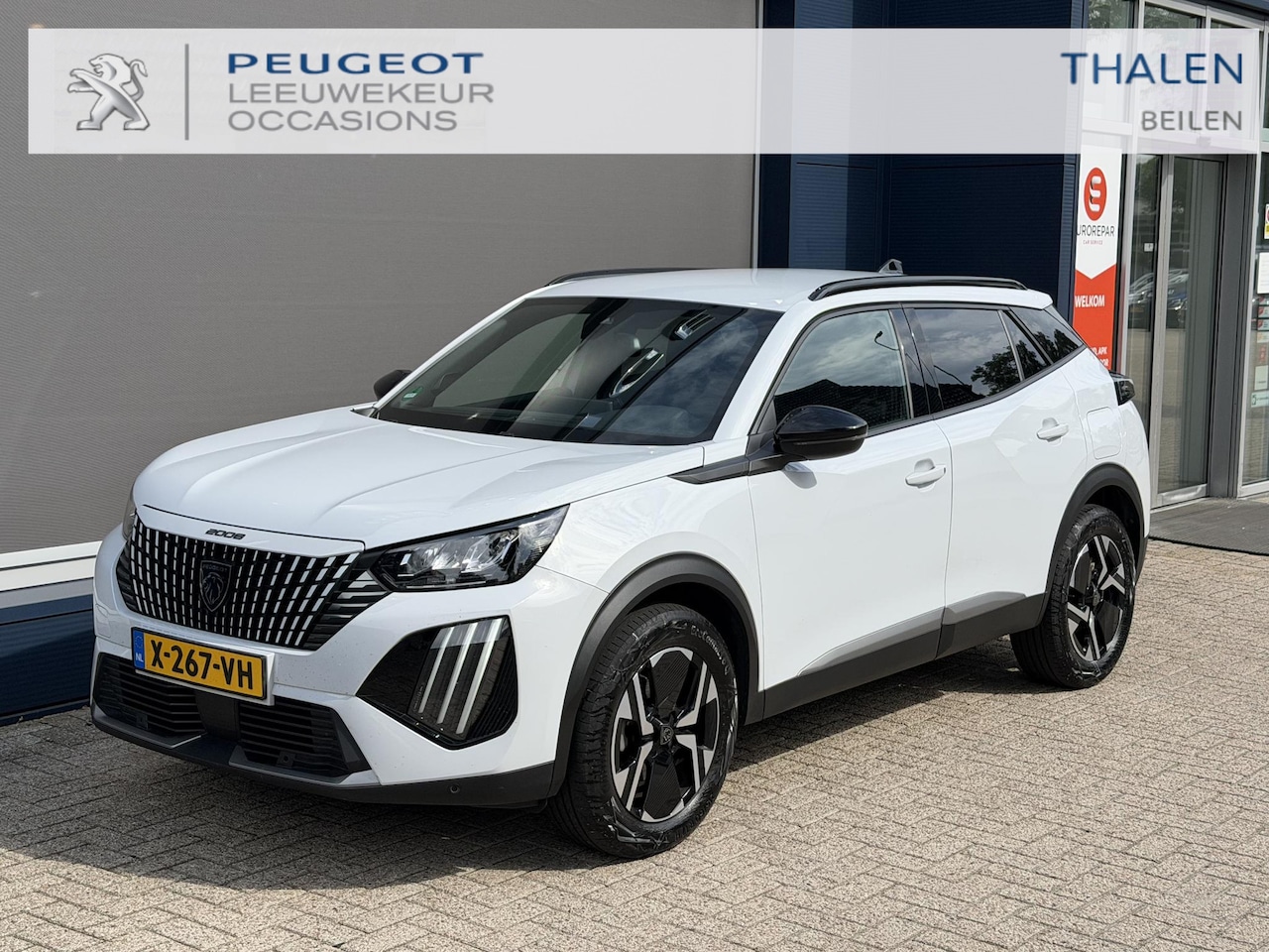 Peugeot 2008 - 1.2 Turbo 130PK Allure | Trekhaak 1200KG | Facelift model | Navigatie | Keyless Entry/Star - AutoWereld.nl
