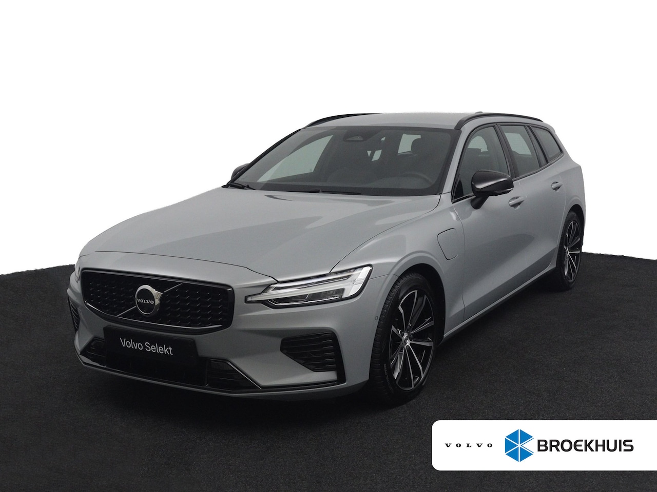 Volvo V60 - T8 Plug-in hybrid AWD Plus Dark | Stoelverwarming | 360 Camera | Voorruitverwarming | Harm - AutoWereld.nl