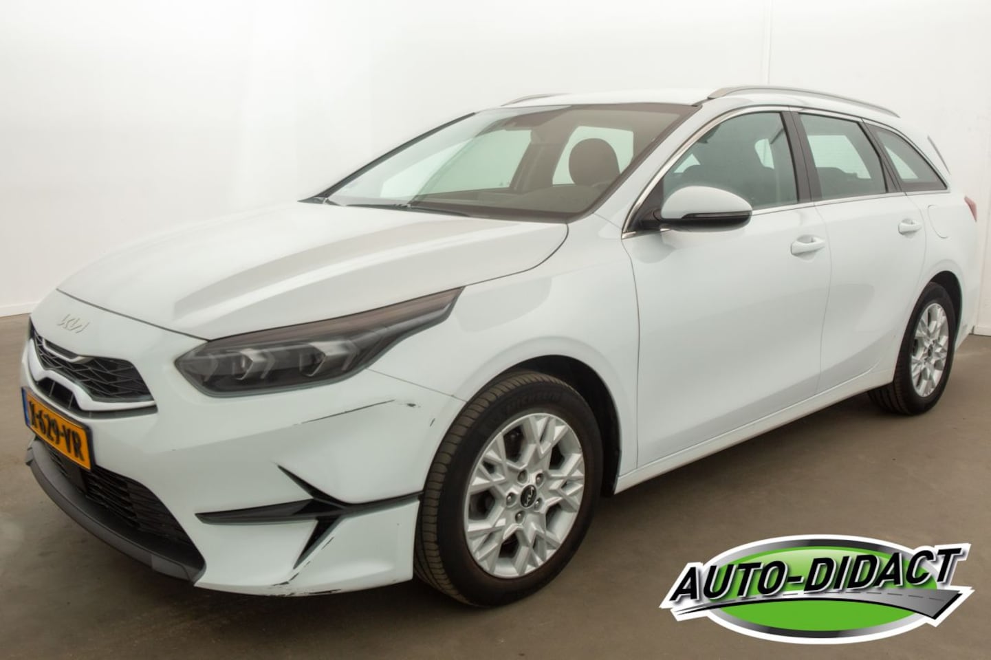Kia Cee'd - Ceed 1.0 T-GDi Navi Camera Clima DynamicLine - AutoWereld.nl