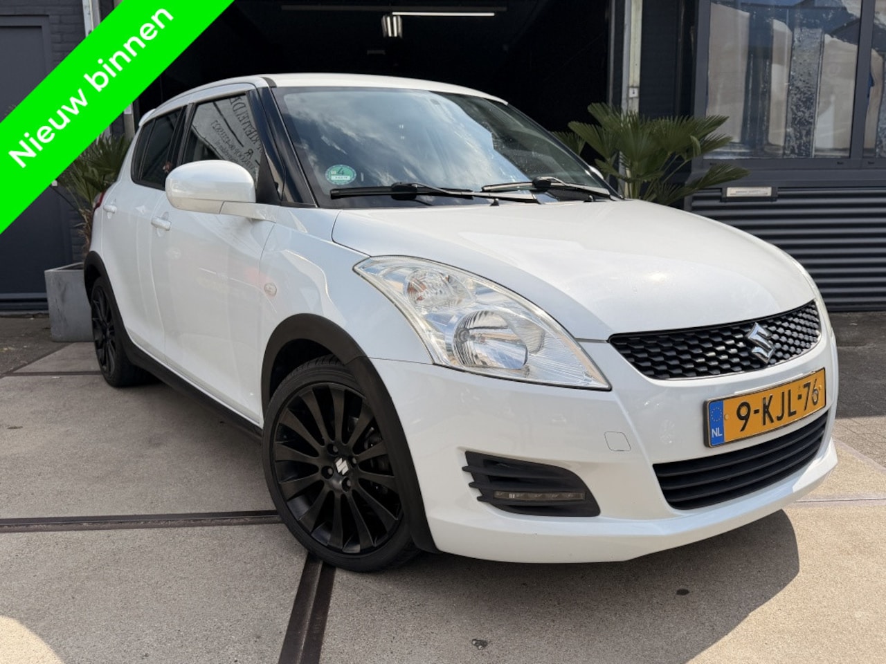Suzuki Swift - 1.2 Sport EASSS Airco Stoelverwarming NAP! Inruil mogelijk! - AutoWereld.nl