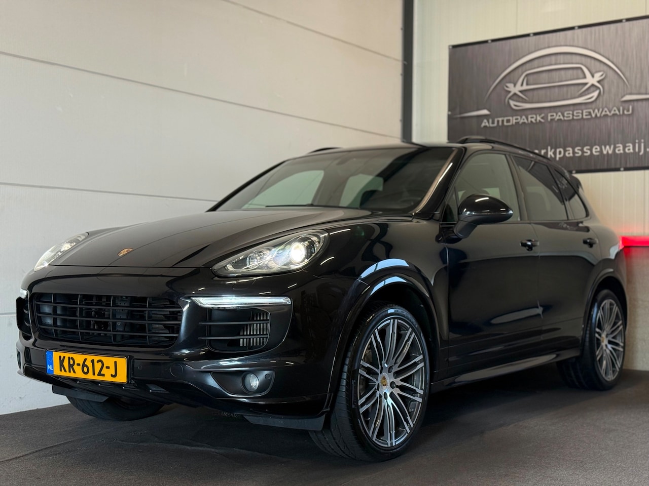 Porsche Cayenne - S 4.2 D Pano, Cruise Control, Lederen, 18-Voudige Stoelen, Bose, Trekhaak, LED, Stoelverko - AutoWereld.nl