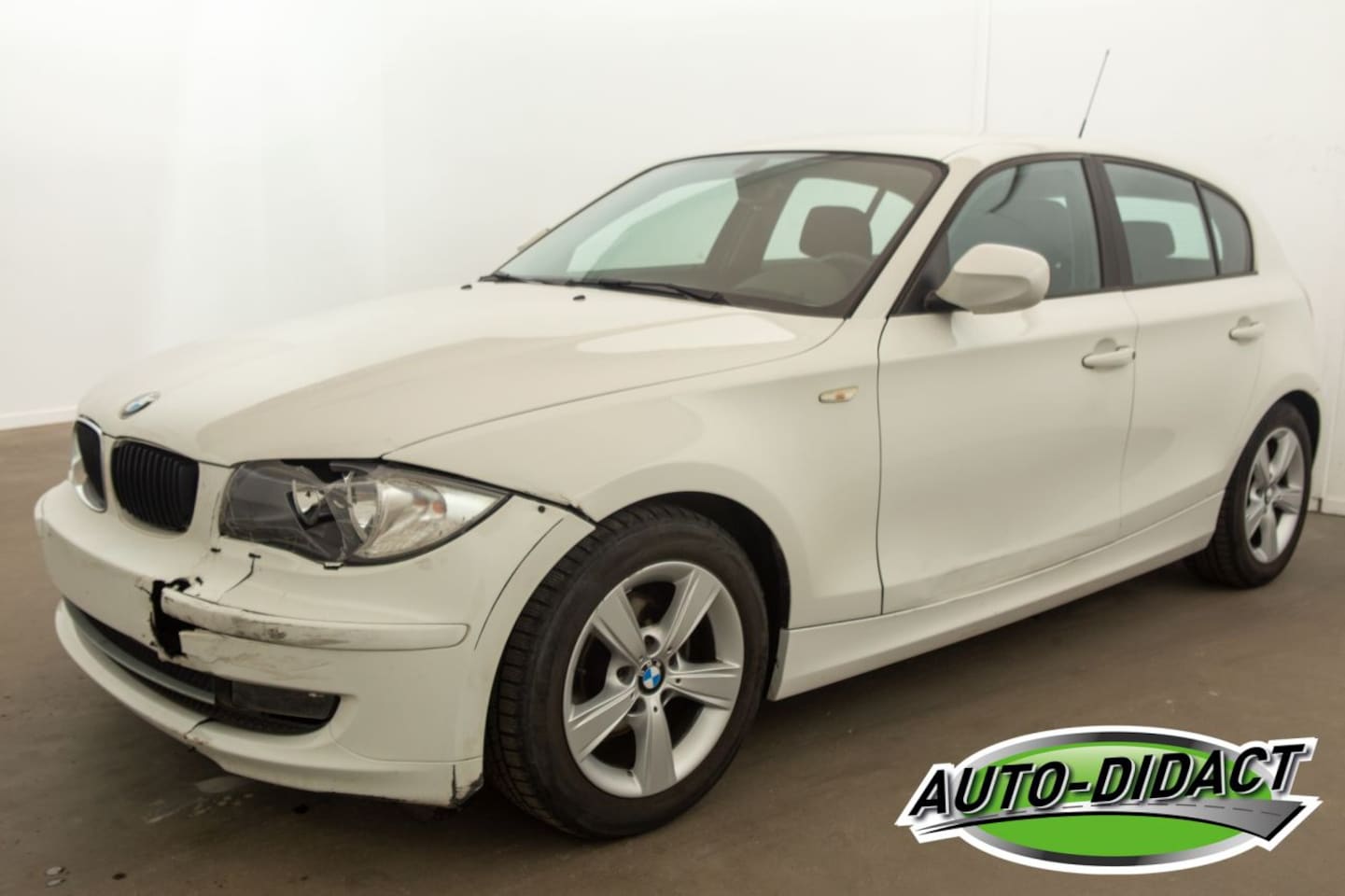 BMW 1-serie - 116i 90kw 93.407 km Airco - AutoWereld.nl