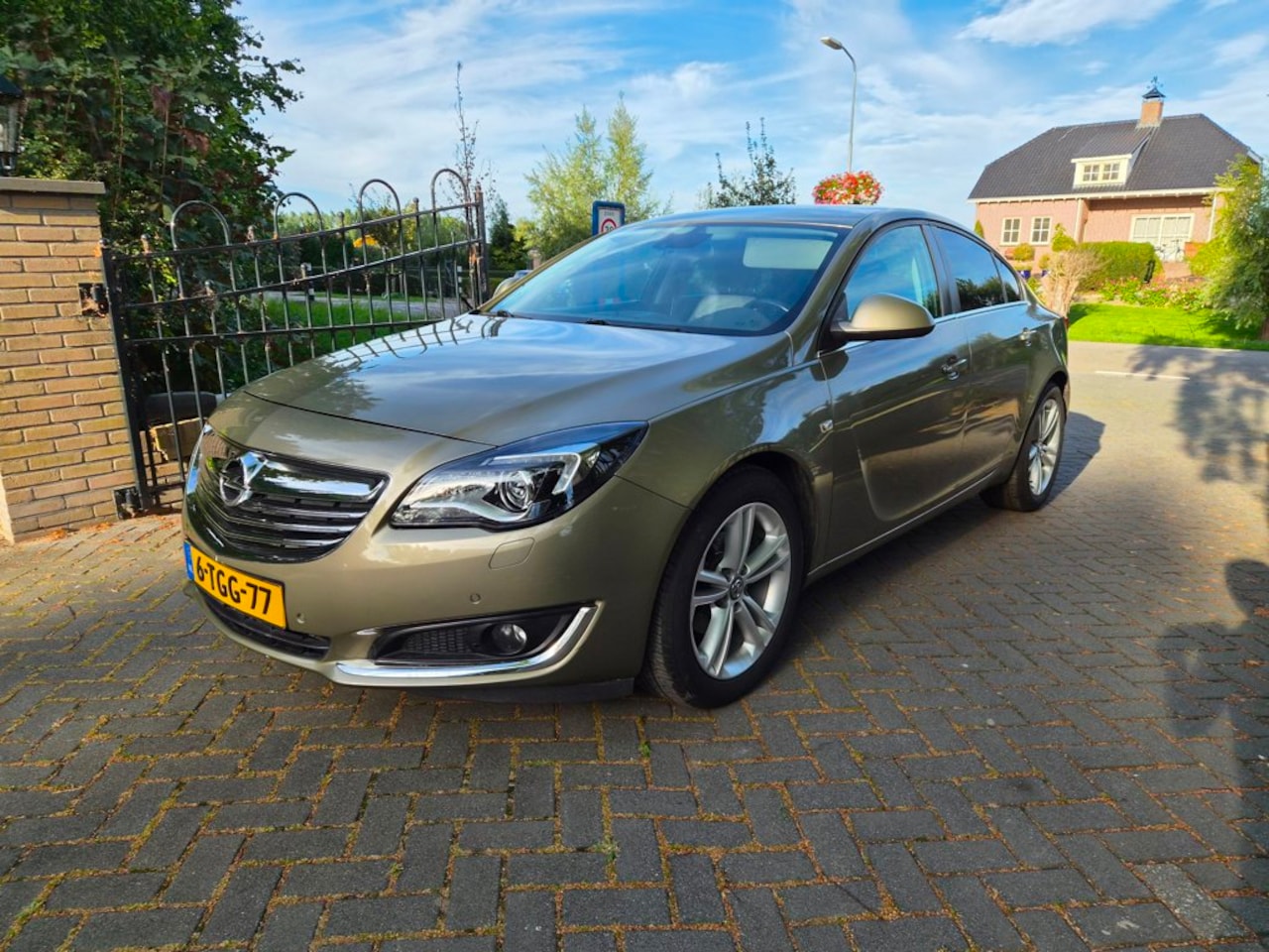 Opel Insignia - 1.4 T EcoFLEX Business+ | 2e eigenaar | origineel NL - AutoWereld.nl