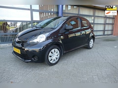 Toyota Aygo - 1.0 VVT-i Now 5Drs Airco Apk 24-08-2027 Stuurbekr