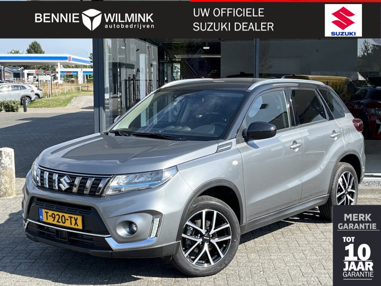 Suzuki Vitara - 1.4 B.jet Select Smart Hybrid Bi-Tone | Blindspot | Stoelverwarm - AutoWereld.nl