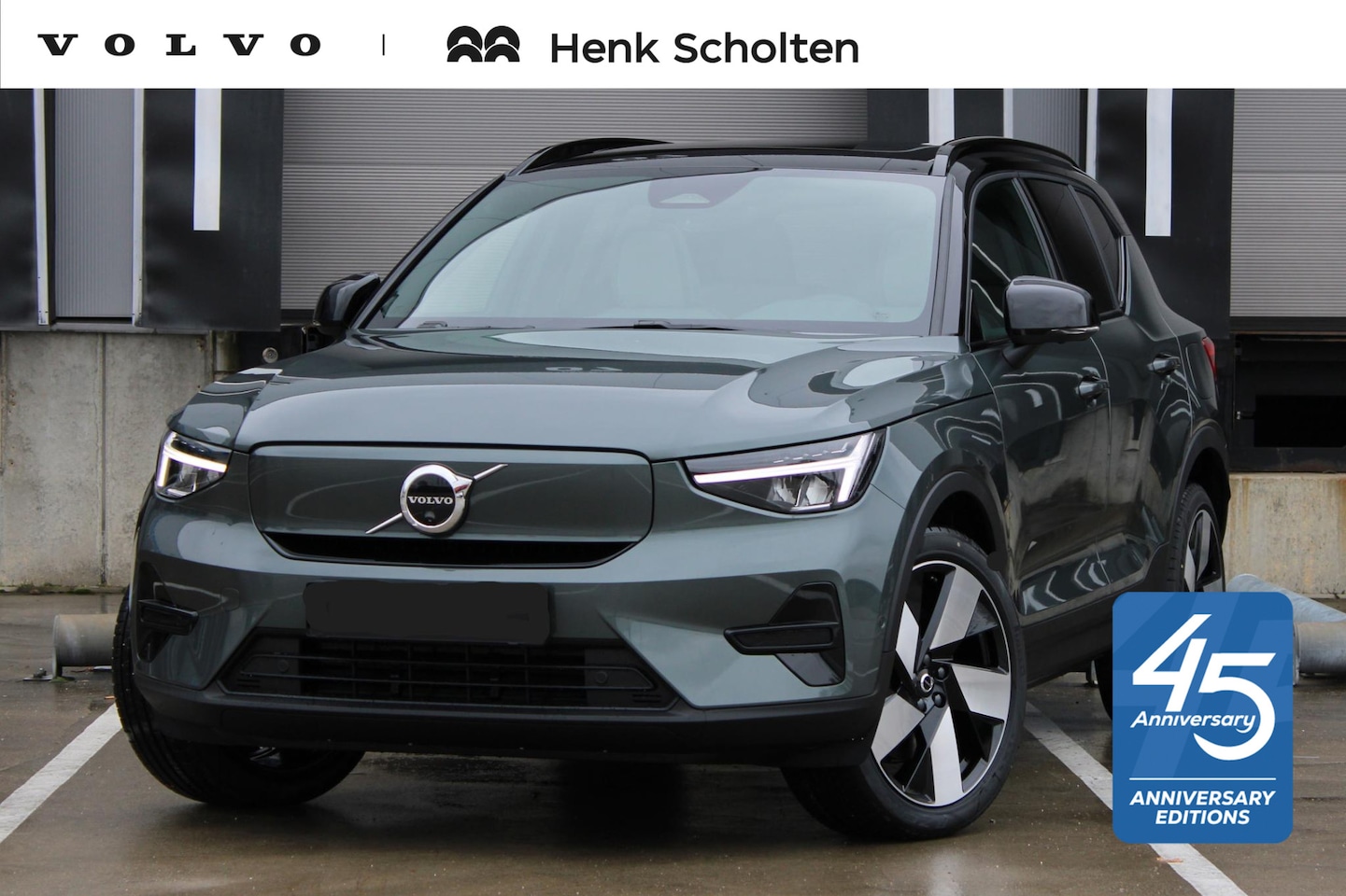 Volvo EX40 - Single Motor Extended Range Ultra Europa 82 kWh | 45th Anniversary Edition | Panoramisch s - AutoWereld.nl