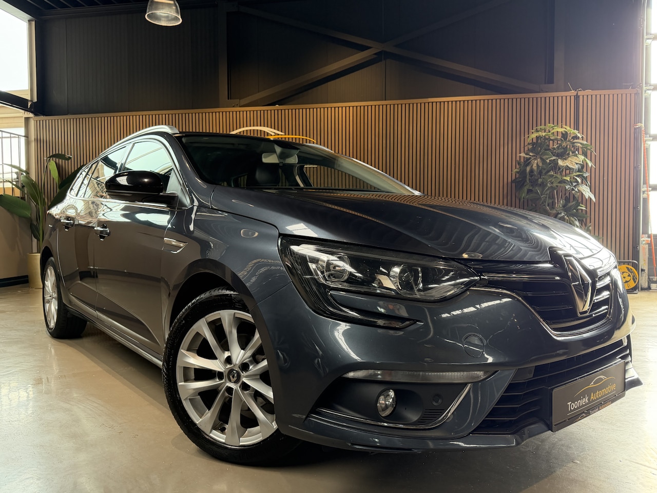 Renault Mégane Estate - 1.2 TCe Limited 1.2 TCe Limited - AutoWereld.nl