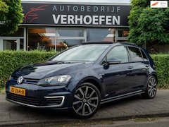 Volkswagen Golf - 1.4 TSI GTE - PANORAMA - PARKEERN CAMERA - LEDER ZWART - APPLE CARPLAY