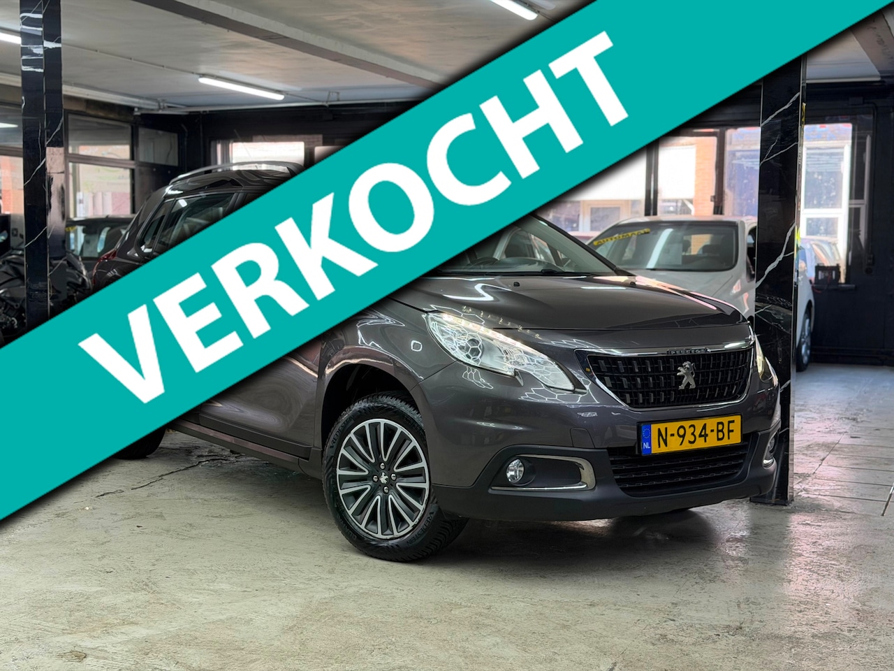 Peugeot 2008 - 1.2 PureTech Blue Lion Navi | Airco | parkeersensoren | cruisecontrol - AutoWereld.nl