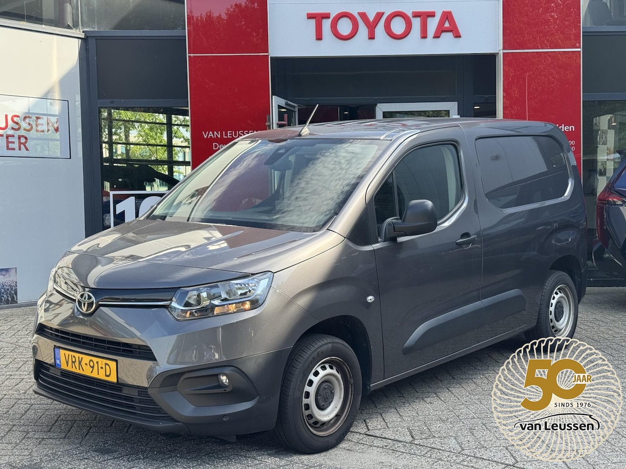 Toyota ProAce City - 1.5 D-4D Live NAVIGTATIE PARKEERSENSOREN 1E EIGENAAR NL-AUTO - AutoWereld.nl