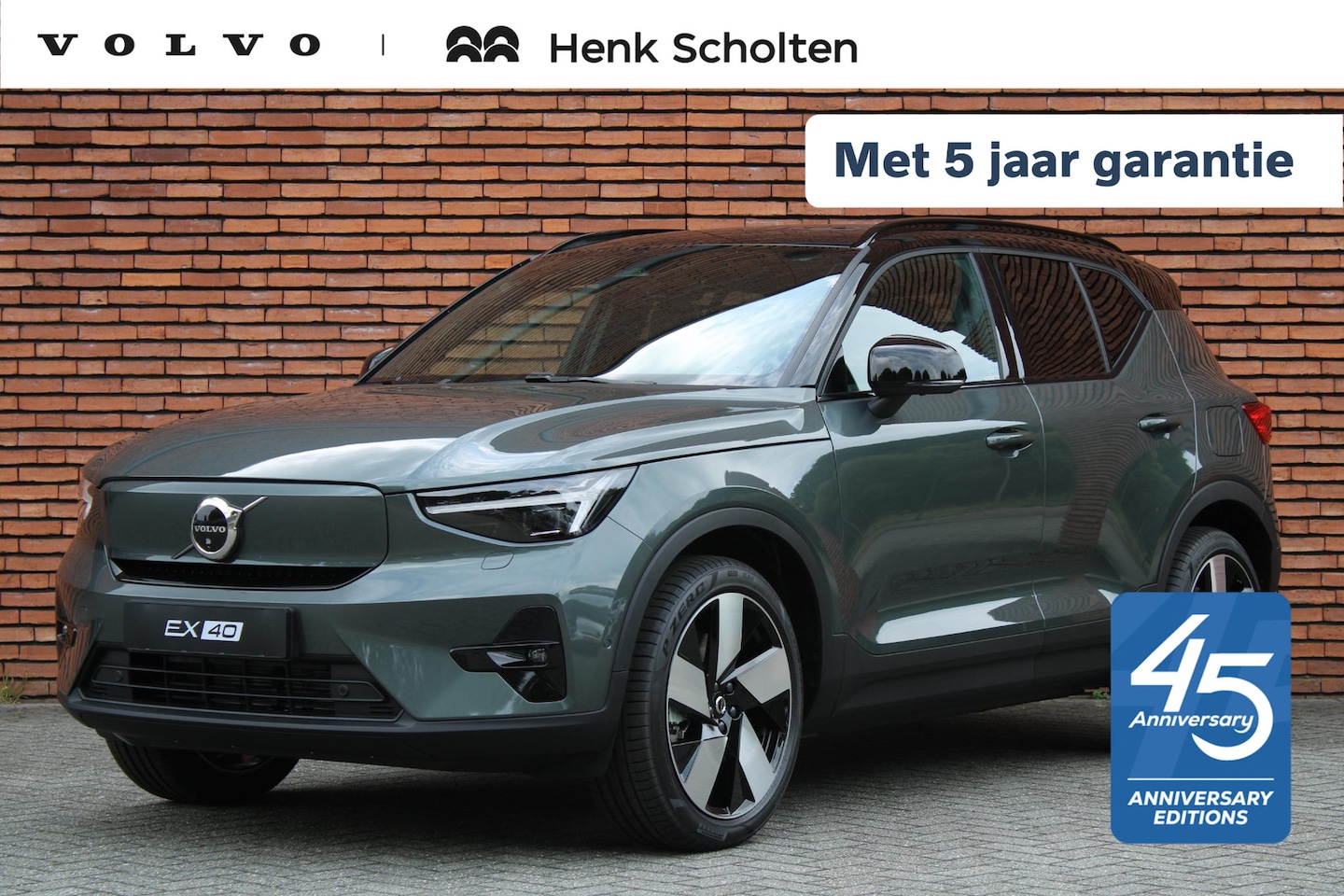Volvo EX40 - Single Motor Extended Range Ultra Europa 82 kWh | 45th Anniversary Edition | Panoramisch s - AutoWereld.nl