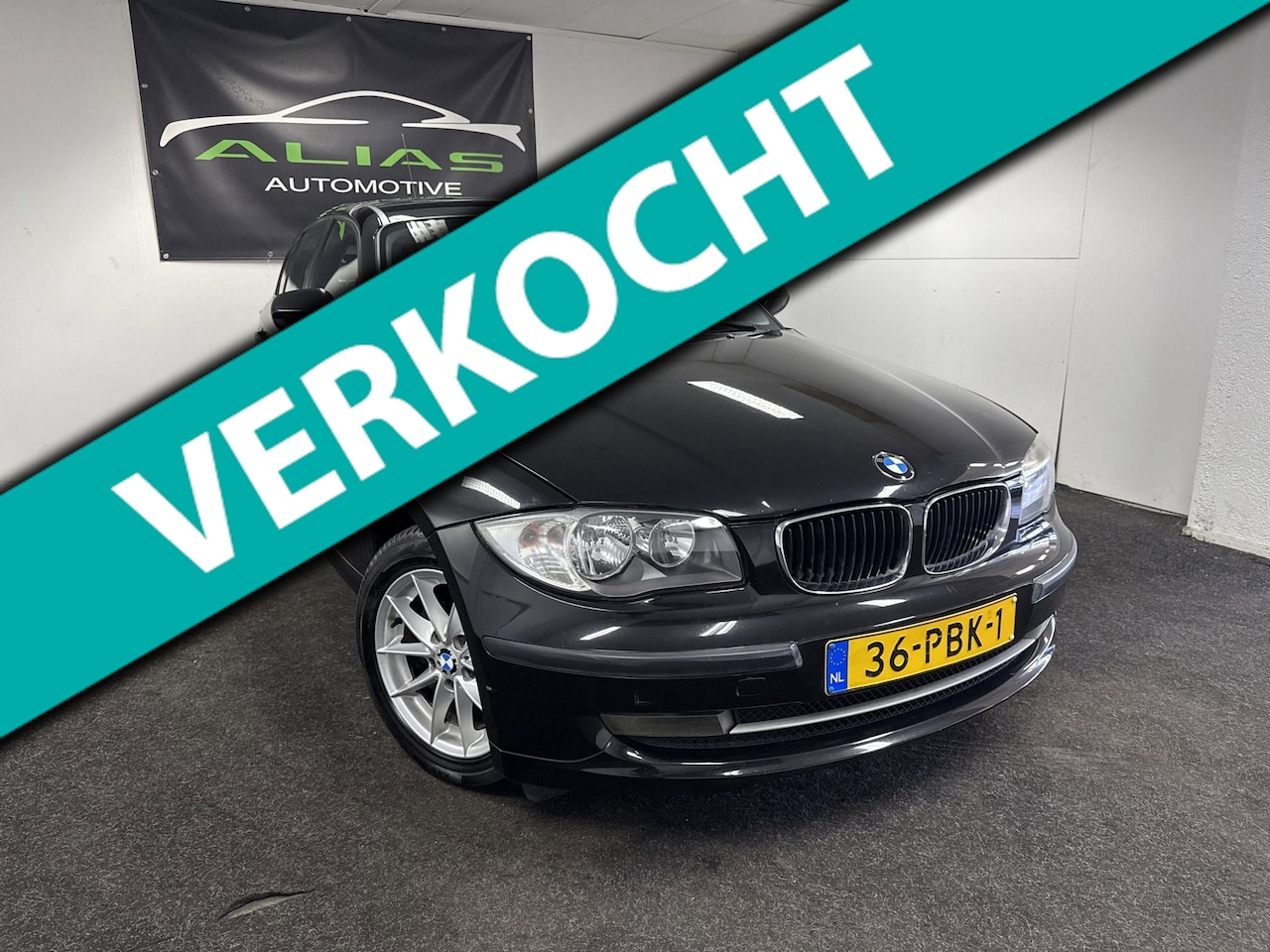 BMW 1-serie - 118i Business Line - Navigatie - Cruise Control - Start/Stop - APK 2027! - AutoWereld.nl