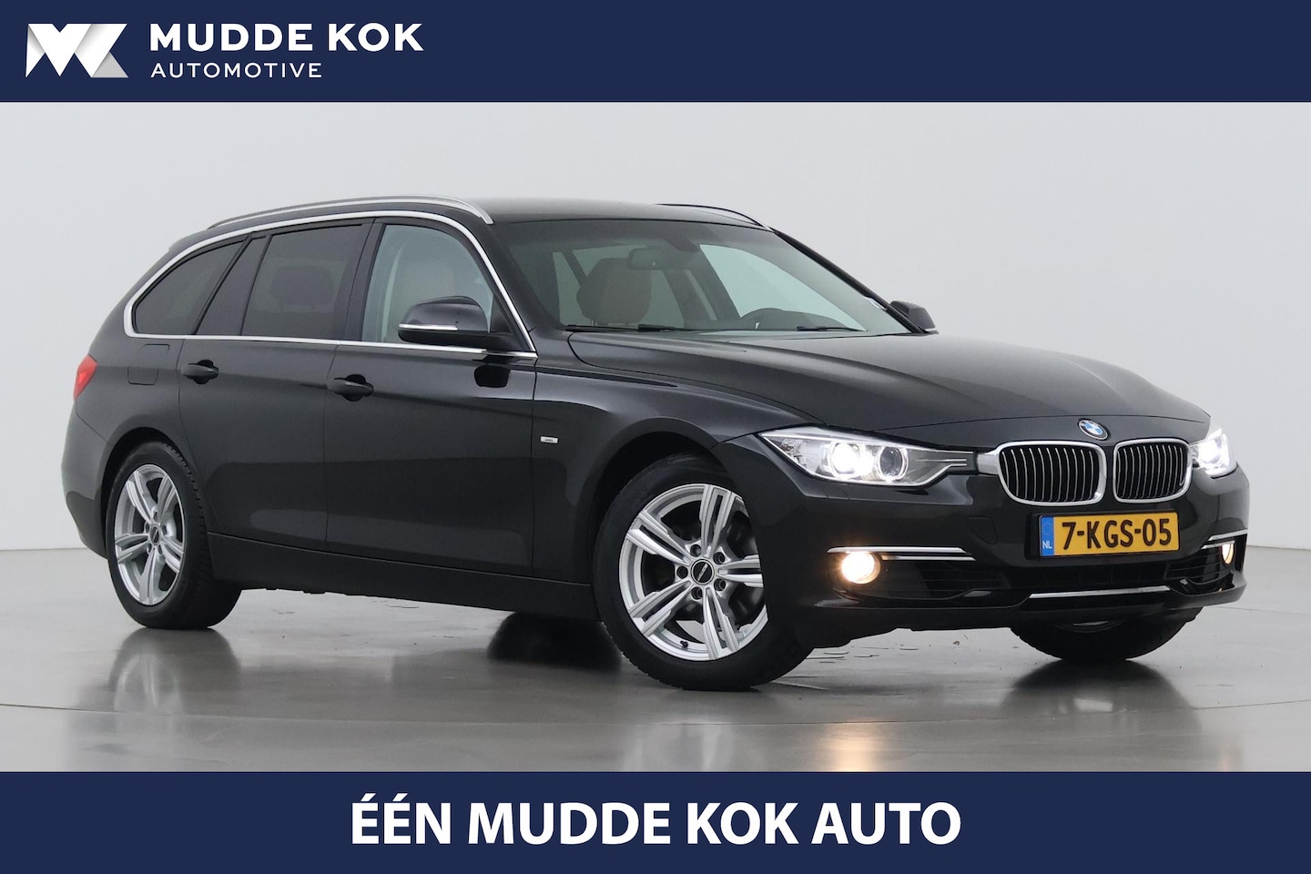 BMW 3-serie Touring - 320i Upgrade Edition | Trekhaak | Leder | Navigatie | PDC | Stoelverwarming - AutoWereld.nl