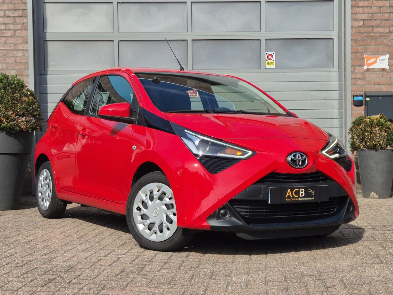 Toyota Aygo - 1.0 VVT-i x-play Camera - AutoWereld.nl