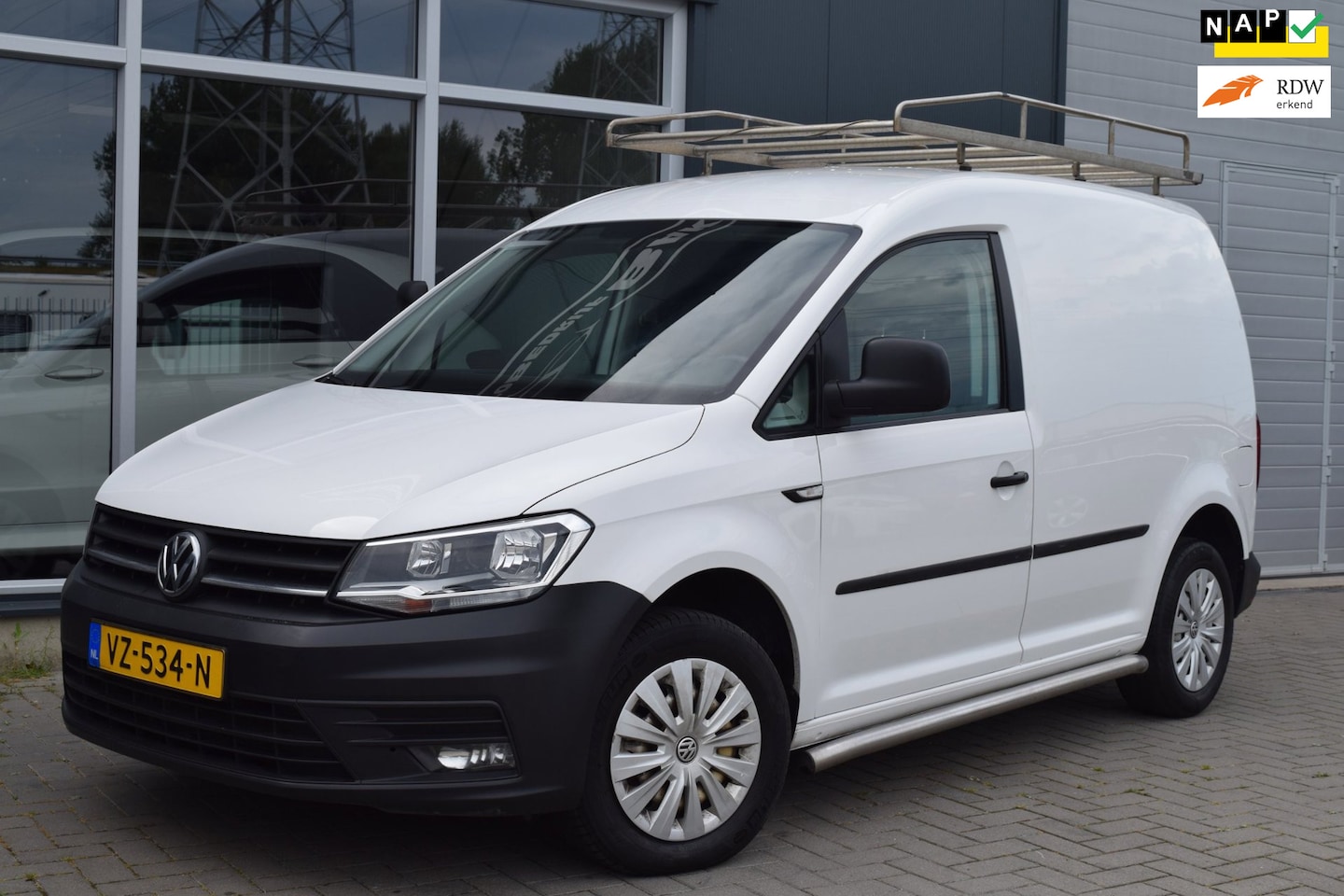 Volkswagen Caddy - 2.0 TDI L1H1 BMT Comfortline | Airco | Cruise | NAP + APK 8-2027 - AutoWereld.nl