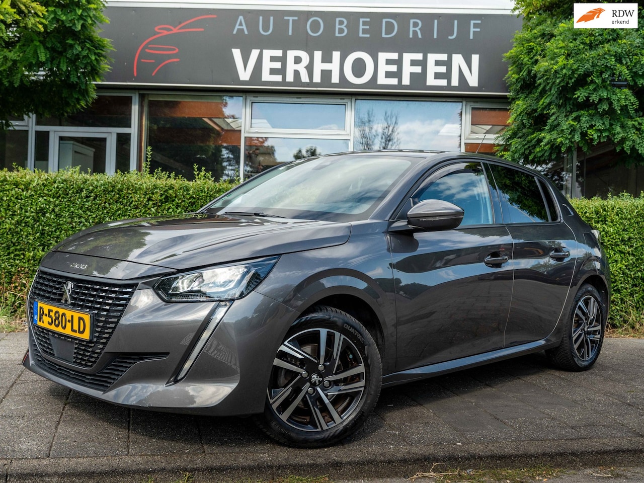 Peugeot 208 - 1.2 PureTech GT | 3D i-Cockpit | APPLE CARPLAY | STOELVERWARMING | LED | PARKEERCAMERA | V - AutoWereld.nl