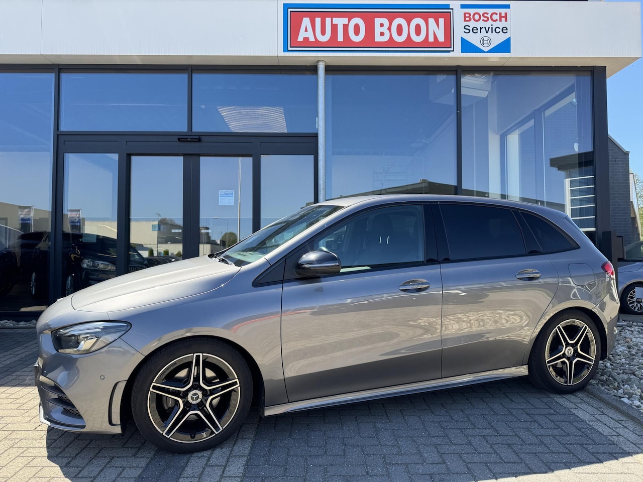 Mercedes-Benz B-klasse - 180 136PK AMG NIGHT EDITON AUTOMAAT APPCARP./P-CAM /NAVI/WIDESCREEN/LED/CLIMA/2XPDC/S&S/18 - AutoWereld.nl