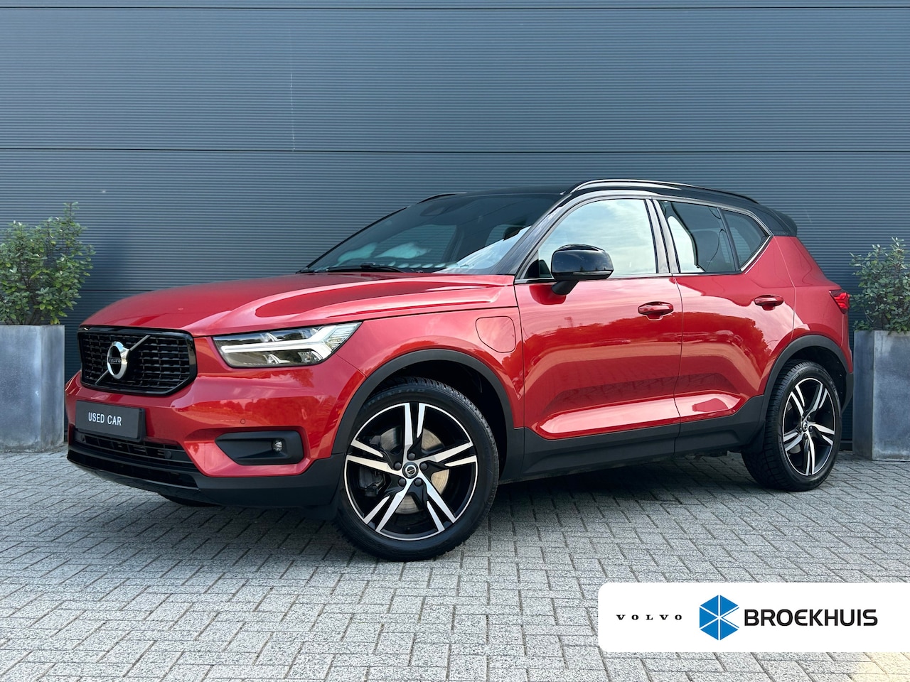 Volvo XC40 - 1.5 T4 Recharge R-Design Expression | Camera | Trekhaak | Apple Carplay | Keyless | - AutoWereld.nl