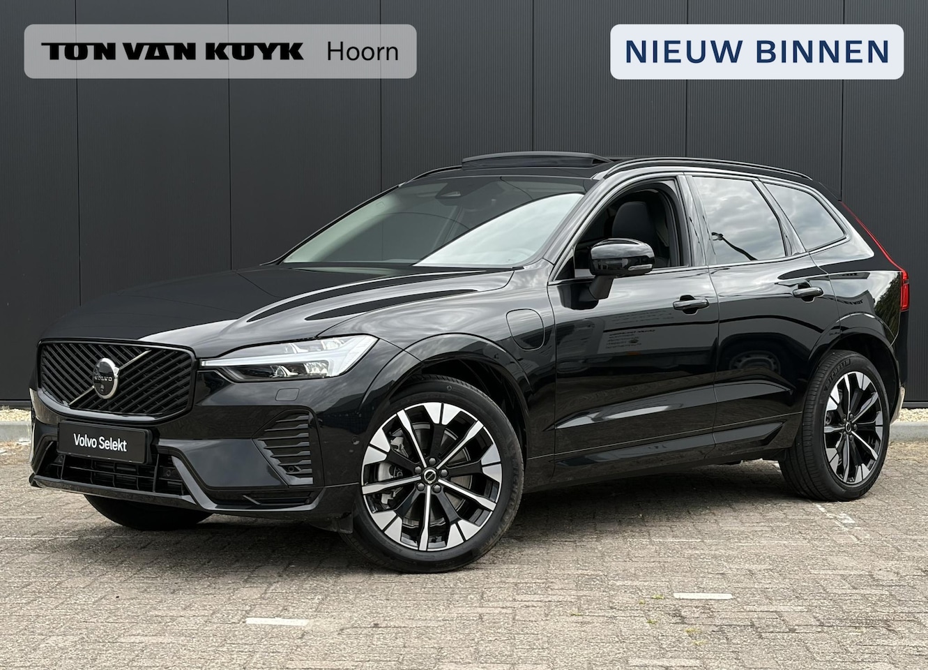 Volvo XC60 - 2.0 T6 Plug-in hybrid AWD Ultra Dark / luchtvering/ head up display/ 360 camera /Panorama - AutoWereld.nl
