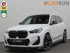 BMW iX1 - 30 313pk X-Drive M-Sport Performance | Adaptief Led | Sportstoelen | Keyless | 4WD | Adapt