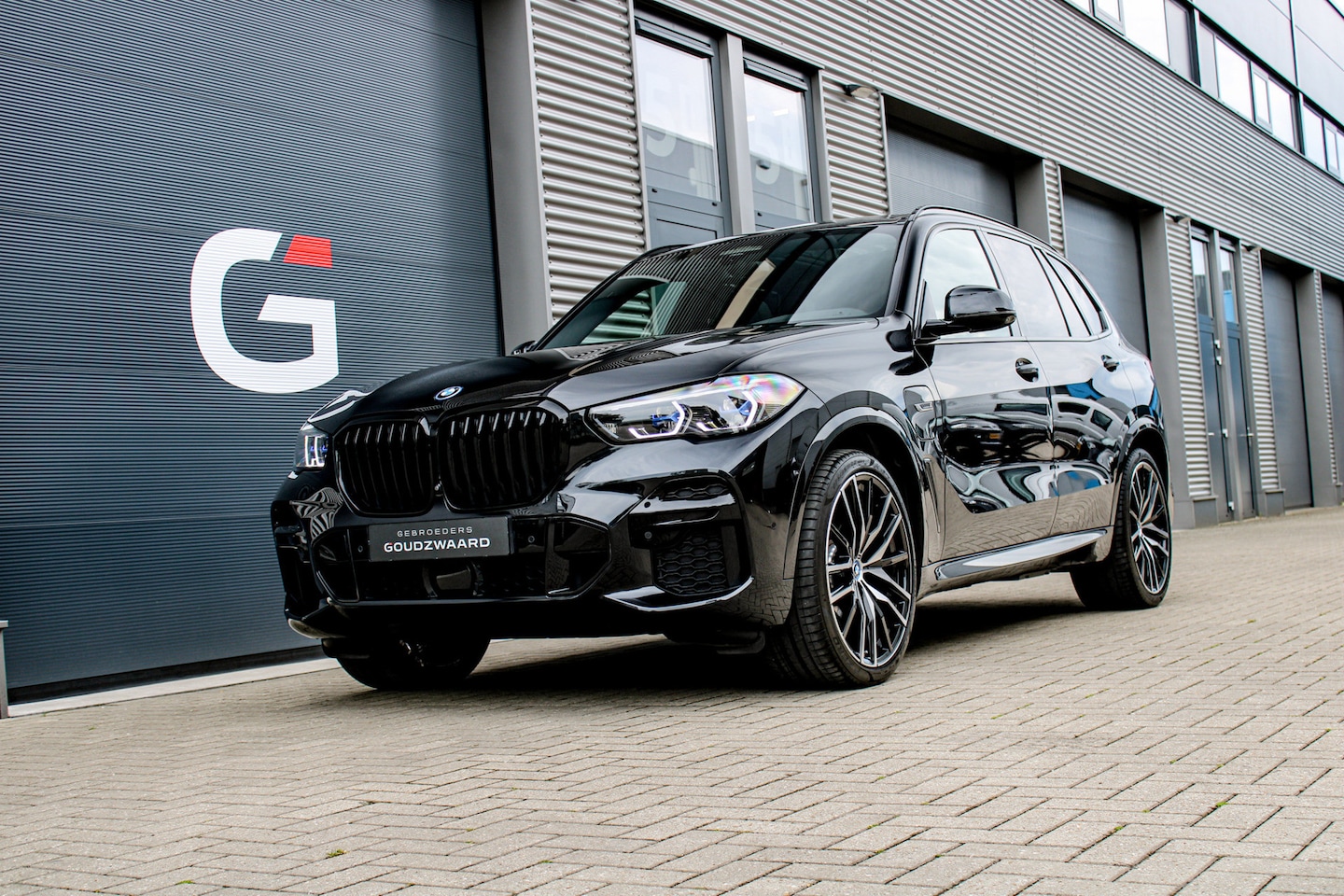 BMW X5 - XDrive45e M-Sport | 4-wielbest. | Pano | Individual leder | HUD | Trekhaak | Shadow Line - AutoWereld.nl