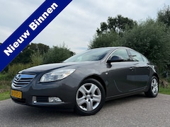 Opel Insignia - 1.4 Turbo EcoFLEX Business Edition Navi 2e Eigenaar Trekhaak Clima 17" Velgen PDC Cruise L